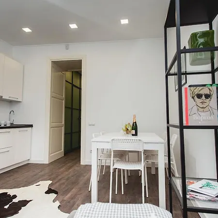Apartment біля оперного театру