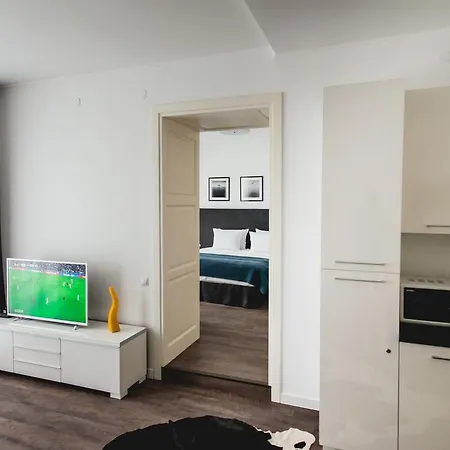 біля оперного театру Apartamento Lviv