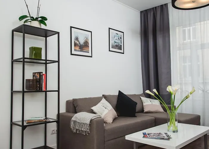 біля оперного театру Apartment *