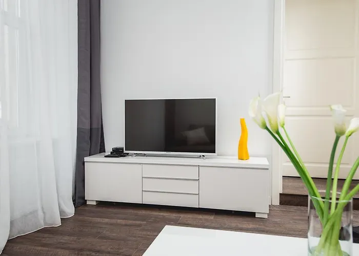 біля оперного театру *